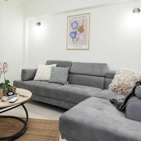Cozy 1 Bd Casalove Apt In Lively Kipseli * Athens